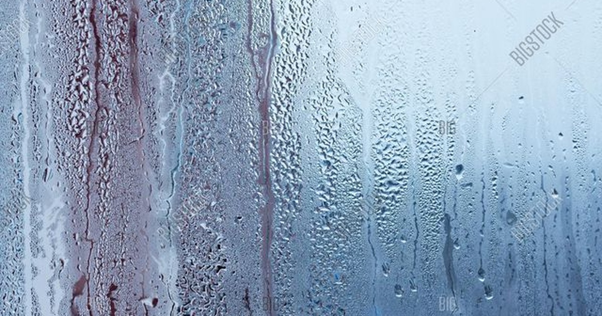 Bật quạt, mở cửa sổ và những sai lầm khiến nhà thêm "chảy nước" mùa mưa ẩm