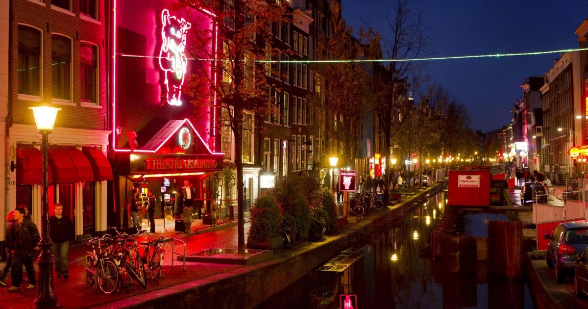 Hà Lan tính đóng phố đèn đỏ, xây khách sạn cho gái mại dâm hành nghề