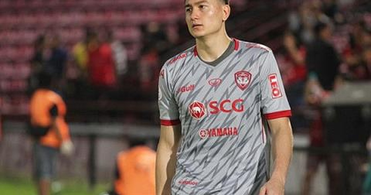 Văn Lâm liên tục bị “ngó lơ” ở Muangthong United