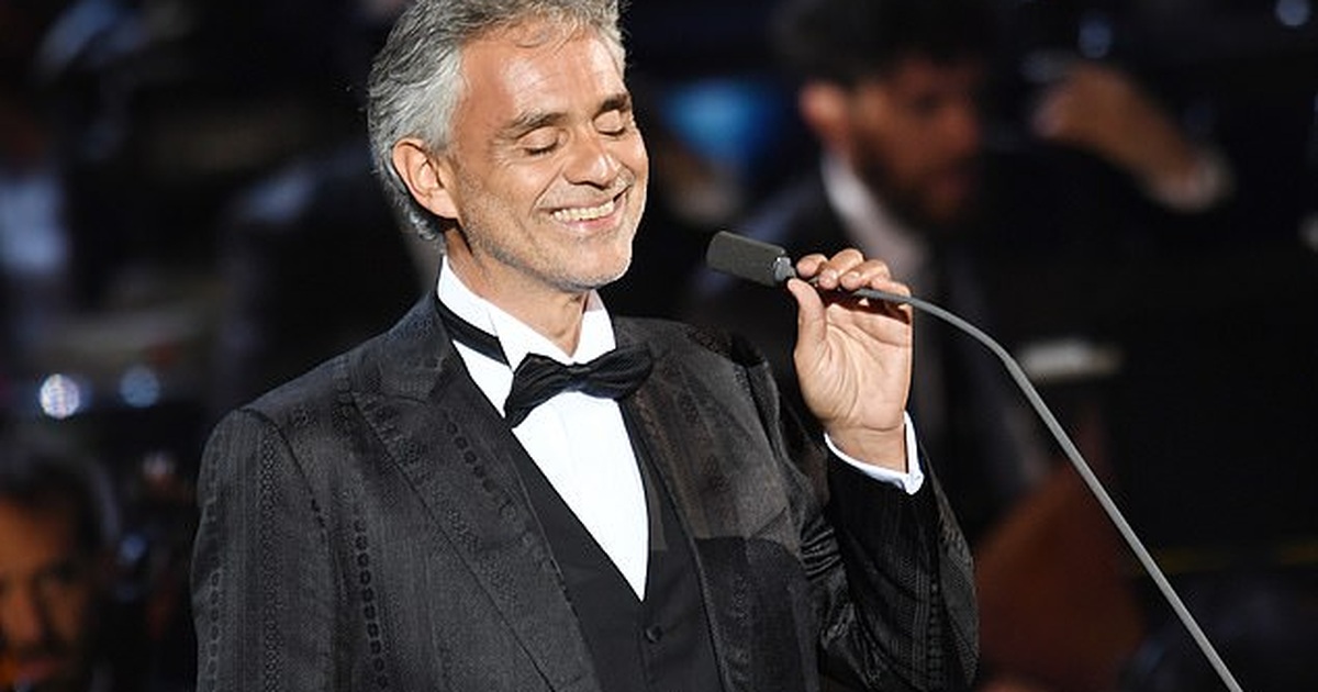 Danh ca Andrea Bocelli biểu diễn trực tuyến từ nhà thờ chính tòa Milan