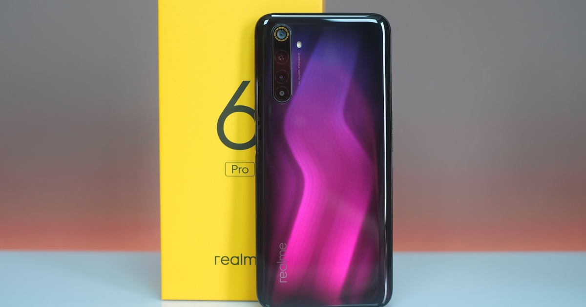 Mở hộp Realme 6 Pro giá 7,9 triệu đồng