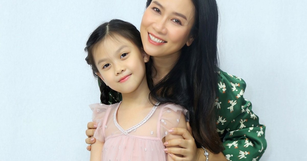 NSƯT Vân Khánh ngỡ ngàng khi bị con gái 8 tuổi “kể xấu” trên truyền hình
