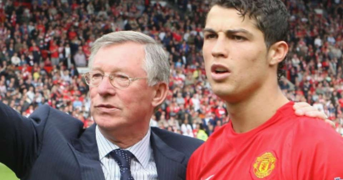 Sir Alex suýt biến C.Ronaldo thành đồng đội của... Messi