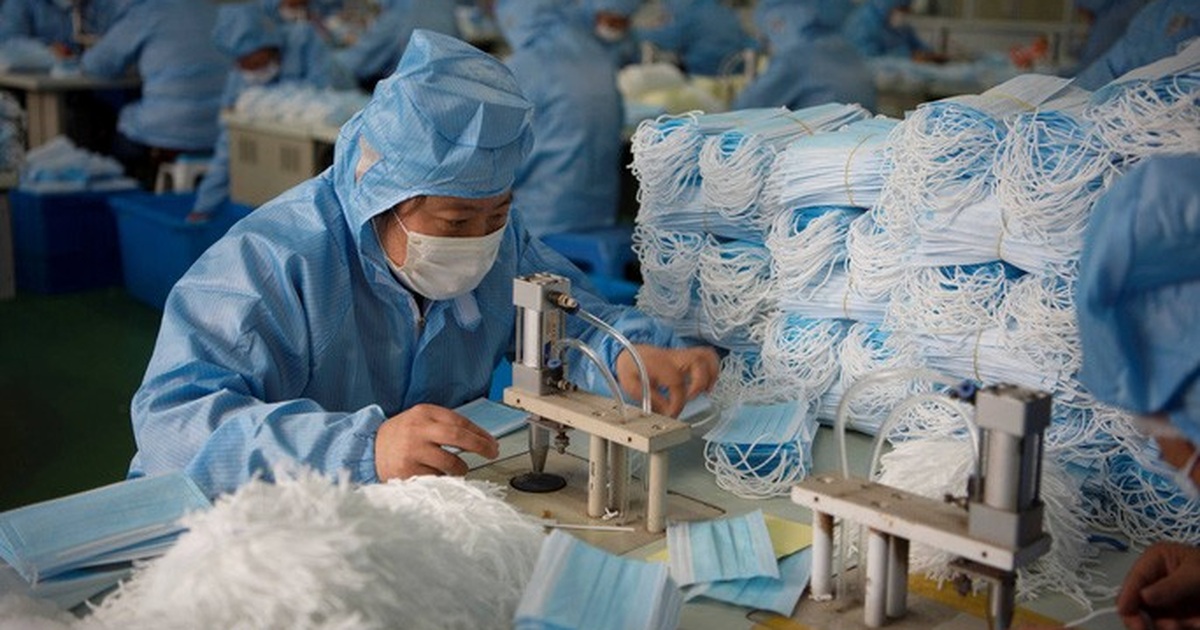 Bên trong thế giới "cầm vali tiền canh nhà máy" ở Trung Quốc