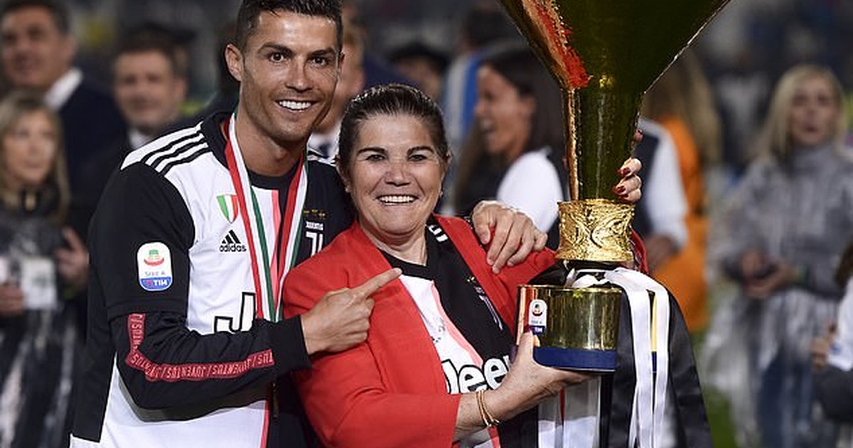 C.Ronaldo chi hơn 2,5 tỷ mua xế hộp xịn tặng mẹ
