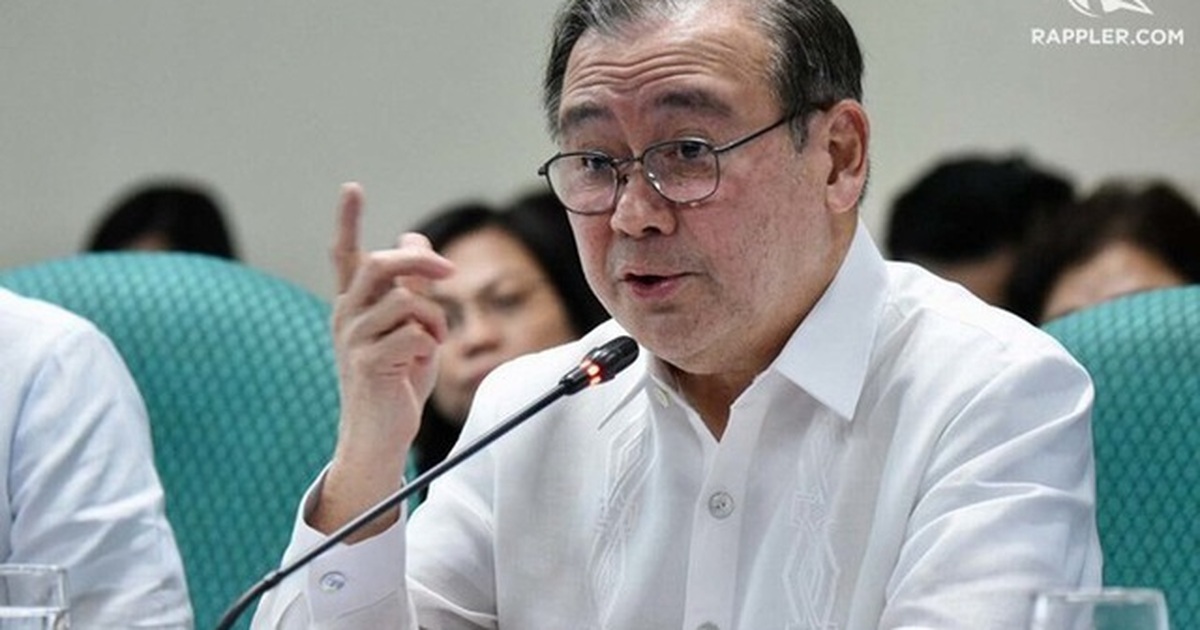 Ngoại trưởng Philippines "tố" Trung Quốc vũ khí hóa bãi cạn tranh chấp