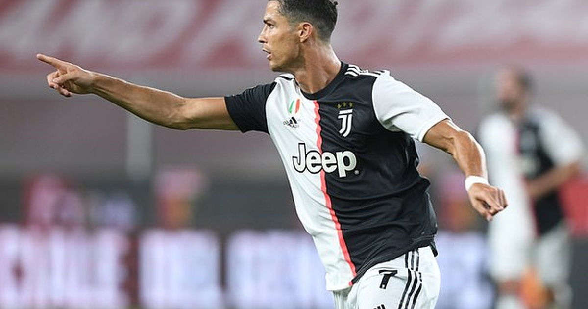 C.Ronaldo lập siêu phẩm, Juventus vững chắc ngôi đầu ở Serie A