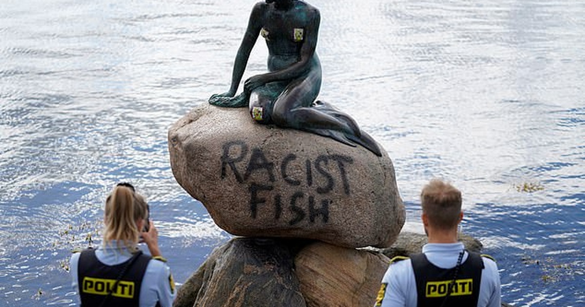 Tượng nàng tiên cá nổi tiếng của Đan Mạch lại bị tấn công