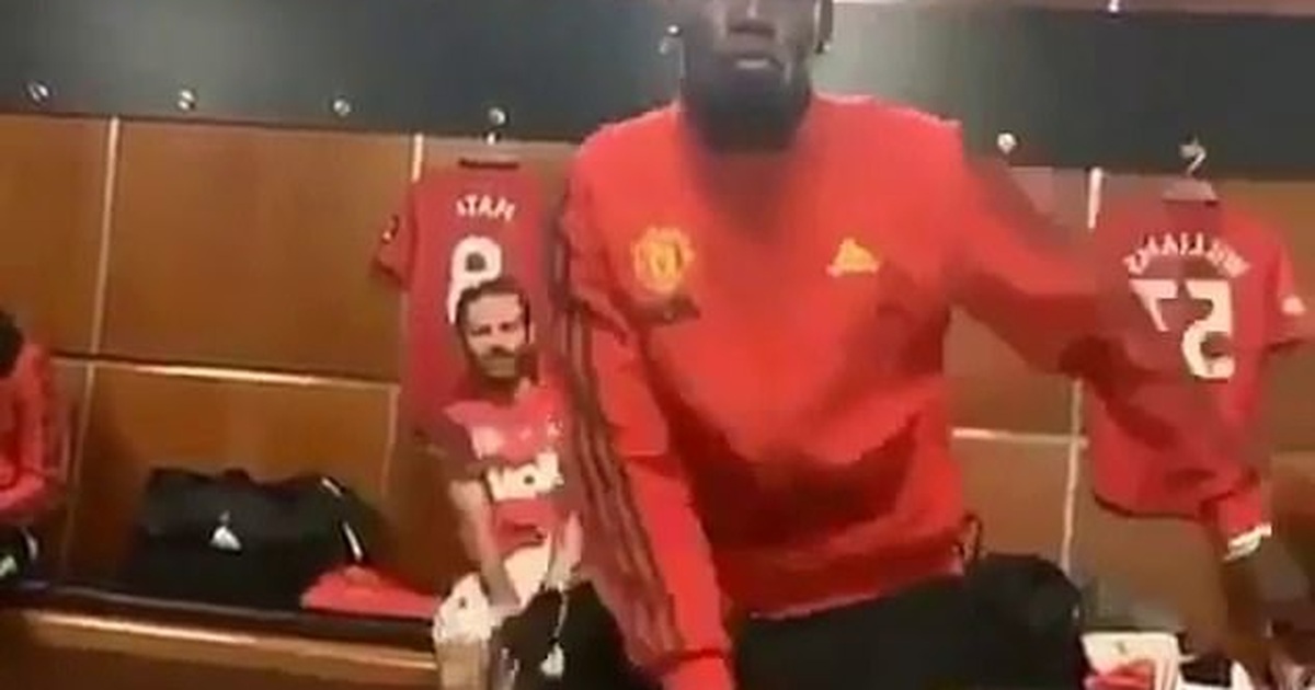 Pogba nhảy múa tưng bừng sau chiến thắng của Man Utd trước Bournemouth