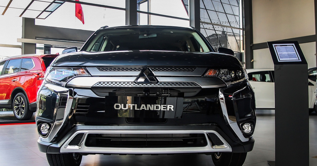 Outlander 2020 thêm công nghệ để đấu Honda CR-V sắp ra mắt