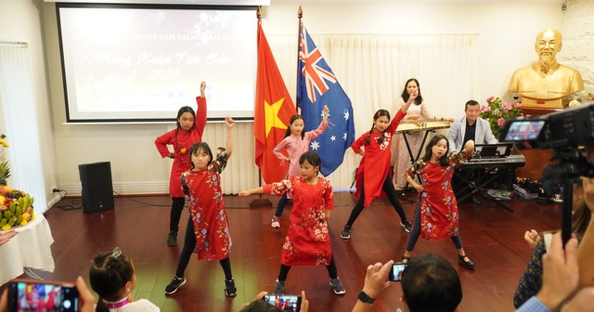 Chuỗi sự kiện mừng Xuân mới đa sắc màu của du học sinh Việt tại Úc