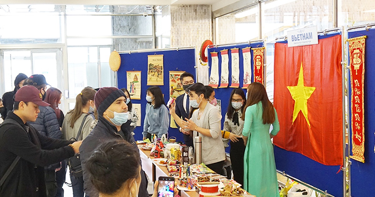 Mừng tháng Thanh niên, du học sinh tổ chức tuần lễ văn hóa Việt Nam tại Nga