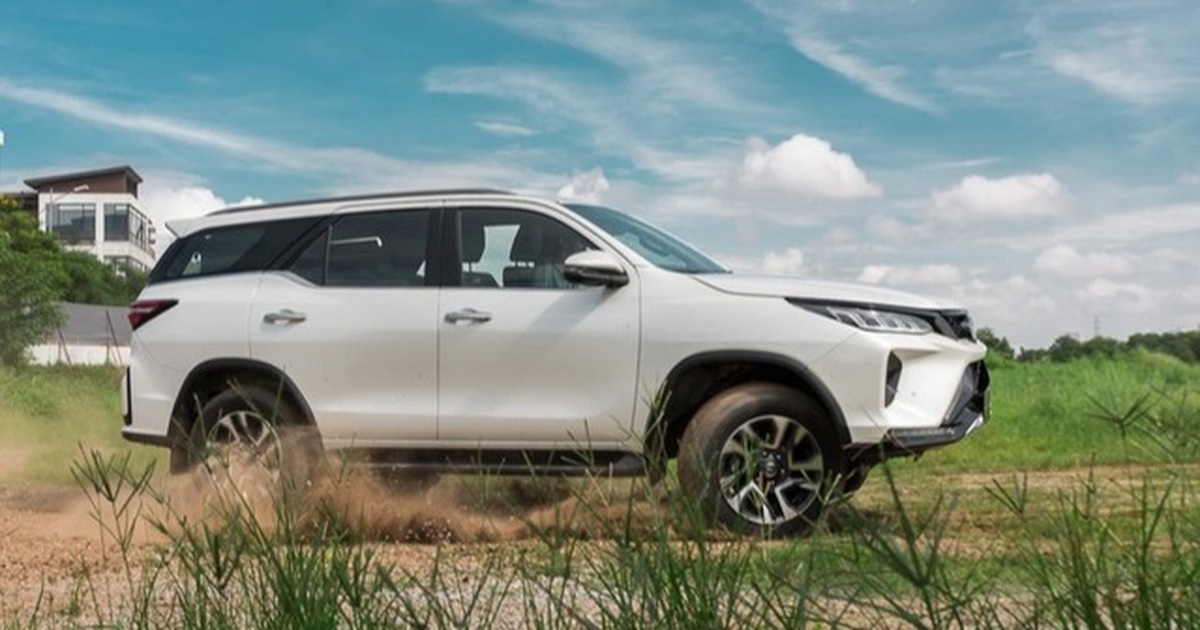 Đánh giá Toyota Fortuner 2020: Diện mạo trẻ trung, ngập tràn công nghệ