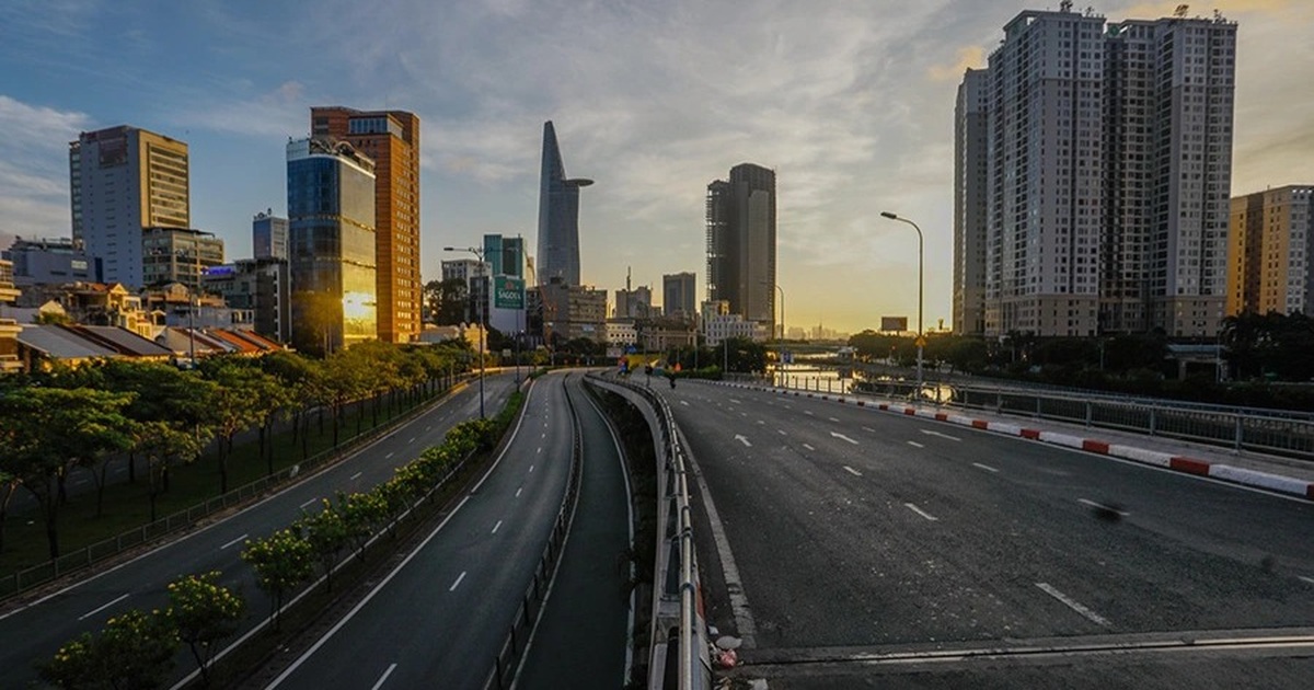 "Không có chuyện đóng cửa toàn TPHCM"