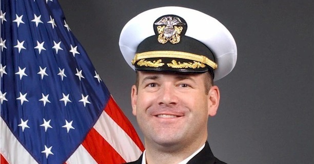 Scandale aux Etats-Unis: Un commandant de la marine divulgue des secrets  d&#39;État en échange