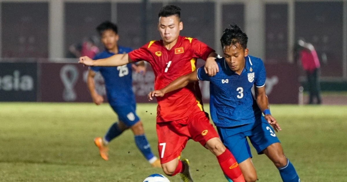 U19 Vietnam แสดงความมุ่งมั่นอย่างยิ่งใหญ่ในการแข่งขันกับไทยและมาเลเซีย