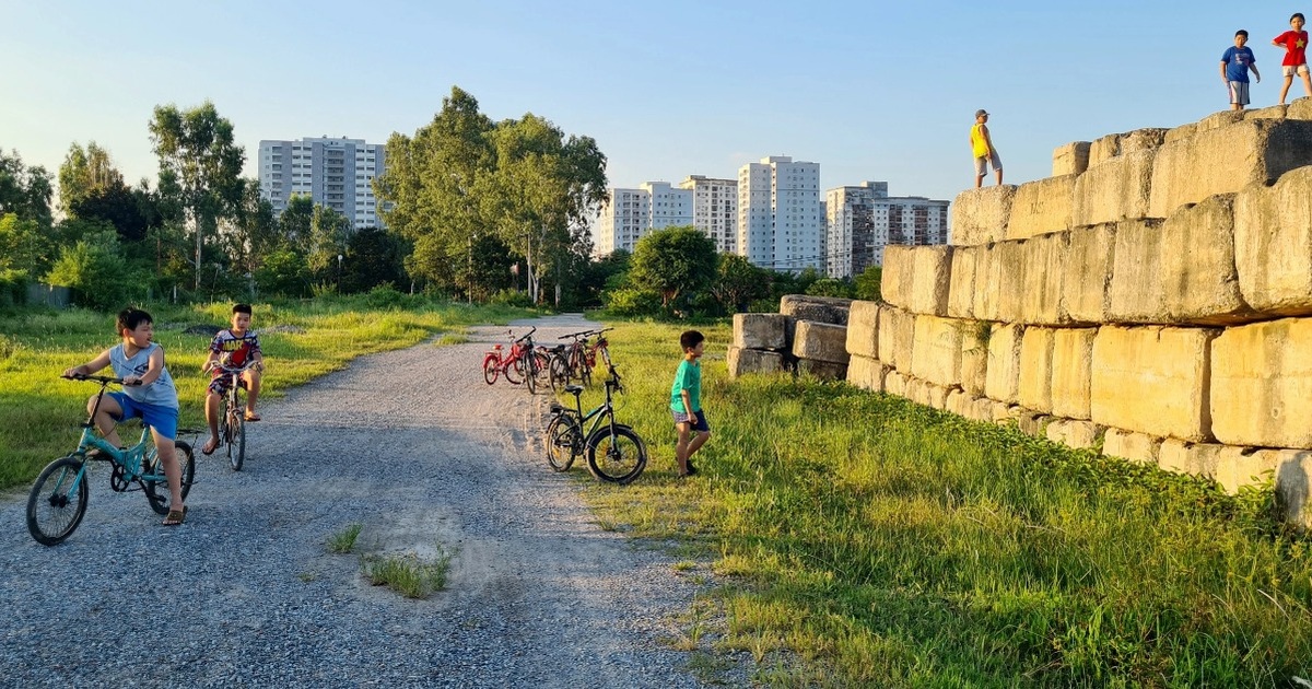 Read more about the article Cận cảnh dự án khu đô thị "ôm đất vàng" Thủ đô bỏ hoang gần 2 thập kỷ