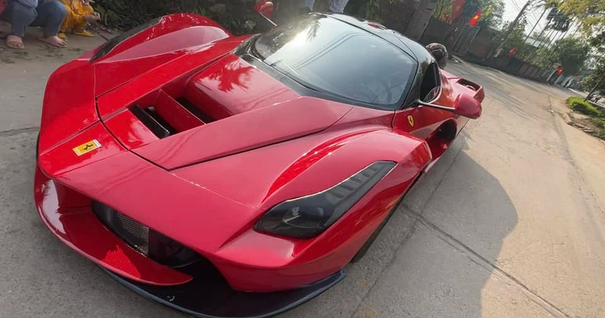 250 ngày kỳ công tự chế siêu xe Ferrari 