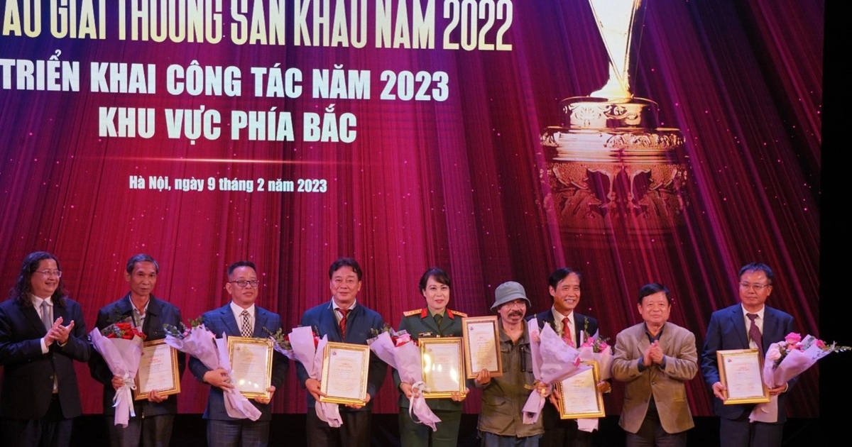 View - 4 vở diễn xuất sắc được trao tặng giải A Giải thưởng sân khấu năm 2022 | Báo Dân trí