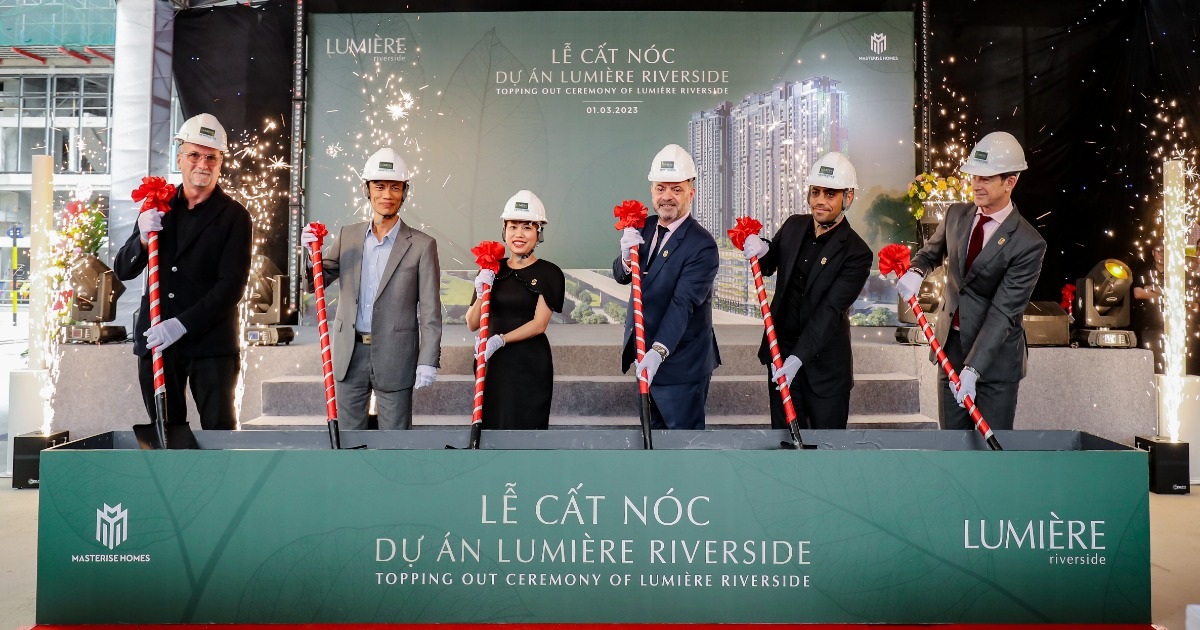 Read more about the article Masterise Homes cất nóc dự án LUMIÈRE Riverside