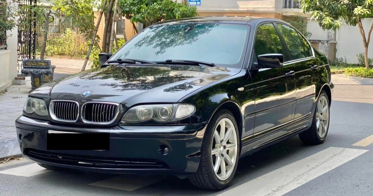 View - Loạt xe sang cũ hiệu Lexus, BMW... rao giá chỉ vài chục triệu đồng | Báo Dân trí