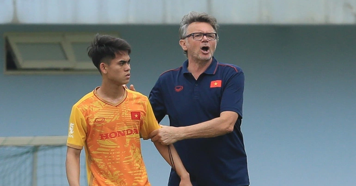 โค้ช Philippe Troussier ใช้ 3 ‘หอก’ ของเวียดนาม U20