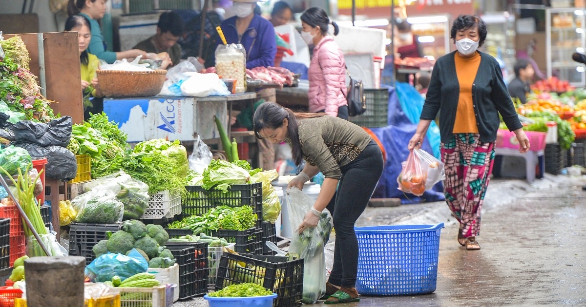 Hà Nội: Chợ cóc, xe ô tô lấn chiếm vỉa hè ở khu đô thị HH Linh Đàm