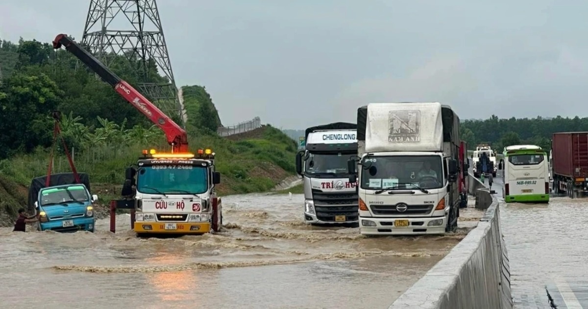 Read more about the article Hồ sơ chủ đầu tư và thiết kế đoạn cao tốc Phan Thiết – Dầu Giây bị ngập