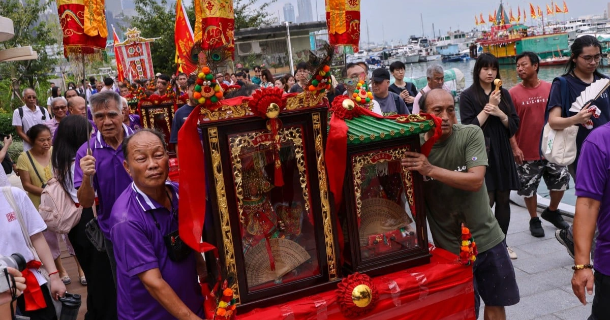 漂浮在中國海灣近70年的聖殿剛被打撈上岸