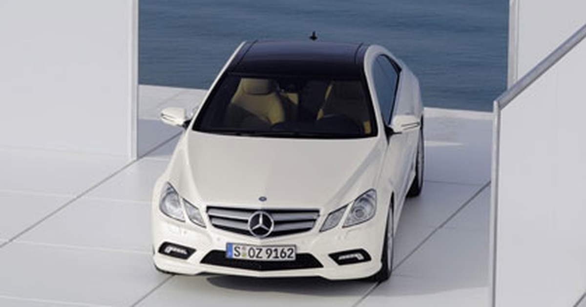 Mercedes E-Class 2010 rẻ hơn xe đời cũ | Báo Dân trí