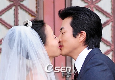 Kwon Sang Woo và Son Tae Young: Rạng rỡ ngày cưới! - 10