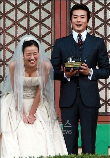 Kwon Sang Woo và Son Tae Young: Rạng rỡ ngày cưới! - 6