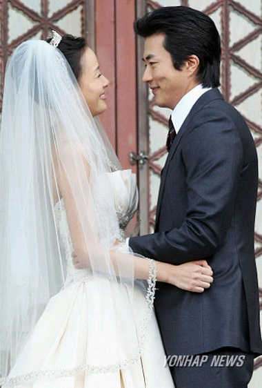 Kwon Sang Woo và Son Tae Young: Rạng rỡ ngày cưới! - 8