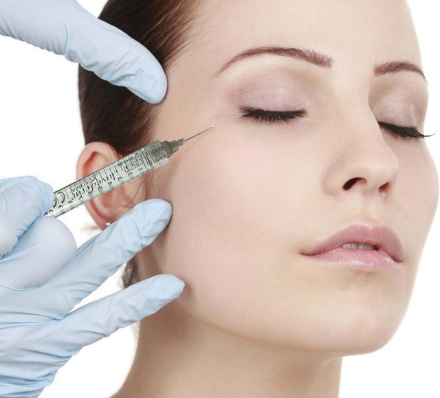 Những điều cần biết để hiểu đúng về thẩm mỹ không "dao kéo" - 2 Chất làm đầy có tác dụng xóa nếp nhăn, tạo hình cằm, mũi, gò má…