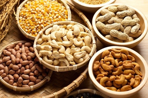 Những dưỡng chất và vitamin giúp bạn có trái tim khỏe mạnh - 1 Chất chống oxy hóa có nhiều trong các loại trái cây, rau quả, đậu, ngũ cốc nguyên hạt và các loại hạt…