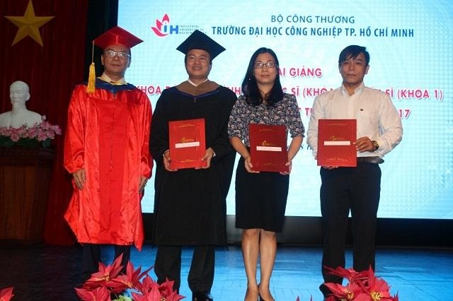 Trường Đại học Công nghiệp TP.HCM thông báo tuyển sinh hơn 500 thạc sỹ - 2 Trường Đại học Công nghiệp TP.HCM thông báo tuyển sinh hơn 500 thạc sỹ - 2