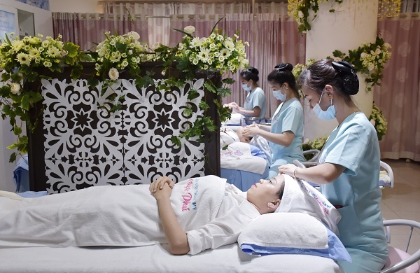 “Đón Giáng sinh - Rinh quà khủng” cùng Bệnh viện Thẩm mỹ Ngọc Phú - 2 “Đón Giáng sinh - Rinh quà khủng” cùng Bệnh viện Thẩm mỹ Ngọc Phú - 2