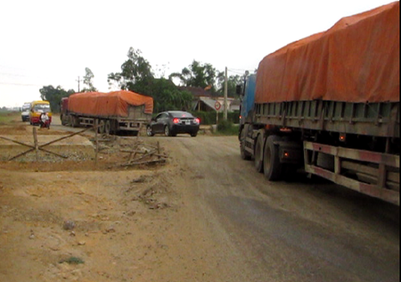 Bi đát con đường từng được bầu chọn đẹp nhất cả nước - 4