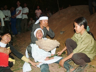 Đêm trắng đẫm nước mắt  - 5