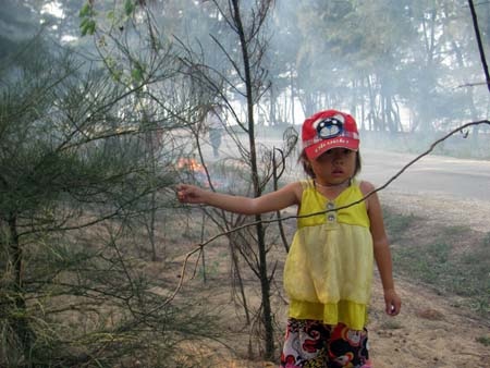 Khắc khoải những gương mặt trẻ thơ vùng mỏ sắt Thạch Khê - 6 Khắc khoải những gương mặt trẻ thơ vùng mỏ sắt Thạch Khê - 6