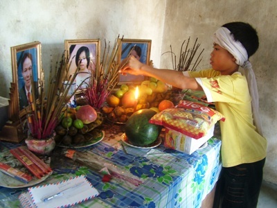 Nước mắt phận bé mồ côi trong vụ chìm tàu Dìn Ký - 1