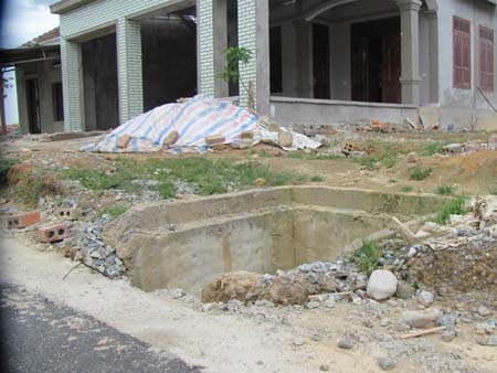 Dân tái định cư sau nỗi sợ nhà sụt lại lo công trình xuống cấp - 8