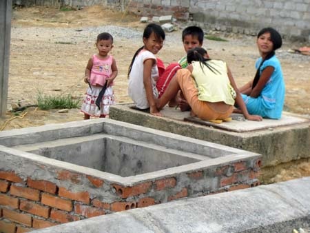 Dân tái định cư sau nỗi sợ nhà sụt lại lo công trình xuống cấp - 10