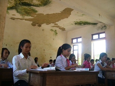 Hà Tĩnh: Tu sửa lại ngôi trường sắp sập - 2