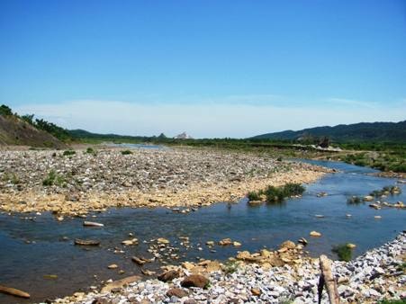 “Rốn lũ” khốn đốn vì hồ đập... cạn nước - 2