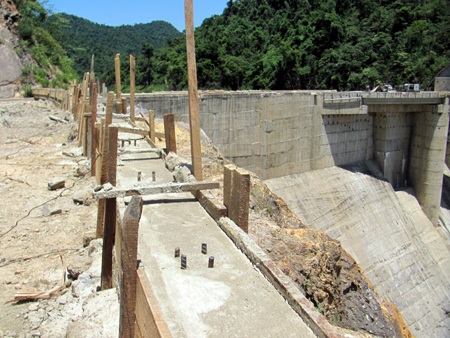 Chậm khắc phục sự cố sau lũ, đập thủy điện đối mặt nhiều rủi ro - 3 Chậm khắc phục sự cố sau lũ, đập thủy điện đối mặt nhiều rủi ro - 3