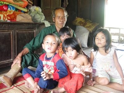 “Dũng sĩ diệt Mỹ” một đời chăm trẻ mồ côi  - 2