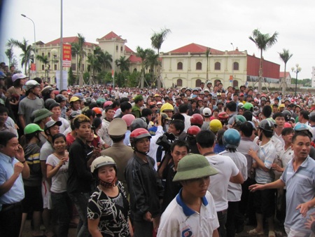 Dừng tìm kiếm nạn nhân mắc kẹt vụ sập sảnh khách sạn cao tầng - 1