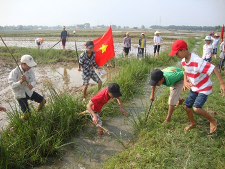 Hàng ngàn học sinh háo hức tiêu diệt chuột - 3