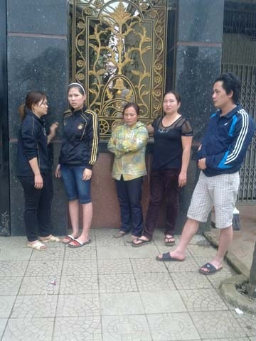 Hẹn chủ nợ đến nhà, chốt cửa hành hung - 2 Hẹn chủ nợ đến nhà, chốt cửa hành hung - 2